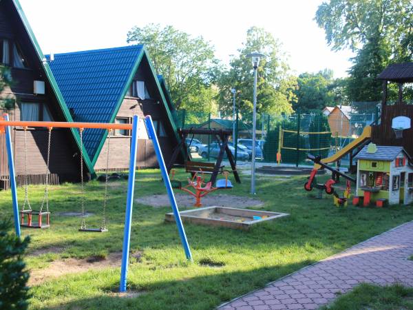 Domki pod lasem blisko morza, Sztutowo