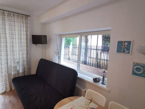 Studio 5 os nr 9 z wyjściem do ogrodu