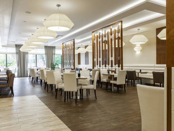 Sala restauracyjna Primavera