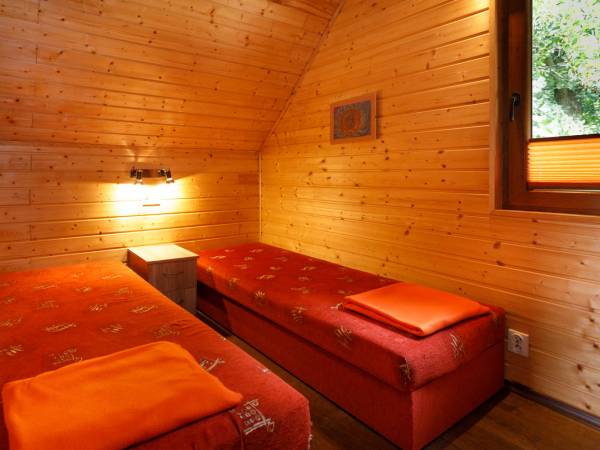 Domek Piętrowy-sypialnia