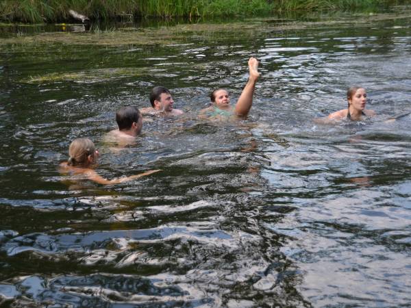 Kąpiele w czystej Krutyni