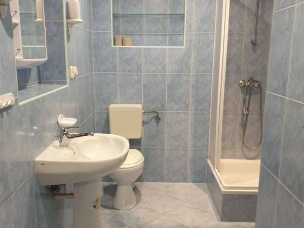 łazienka do pokoju nr 8