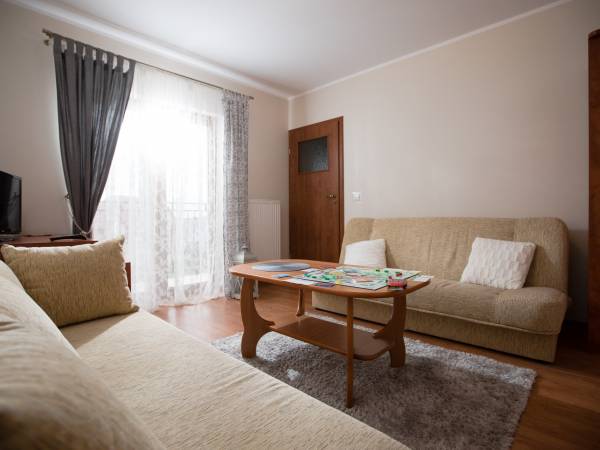 Domki i Pokoje Wisienka 