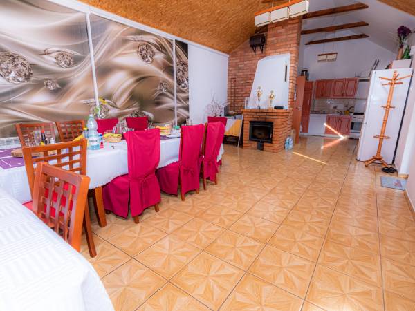 sala z aneksem kuchennym