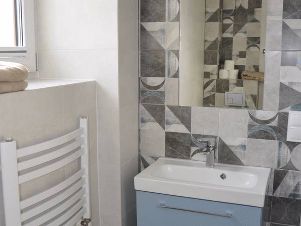 (łazienka pokój nr 1) łazienka przy pokoju 1