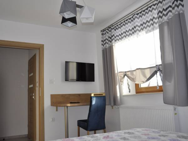 (pokój nr 4) pokój 2 os. z łazienką 2 piętro (4