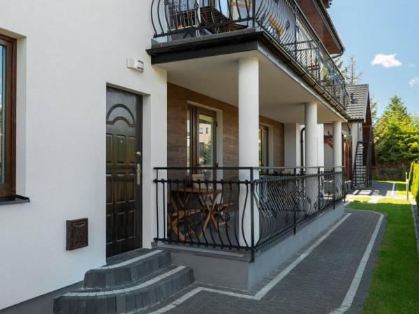 Balkony od strony lasu