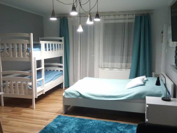 Pokój 4-os z tarasem na parterze