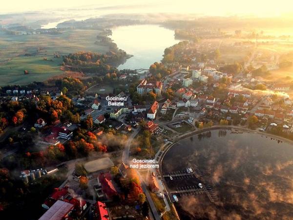 Nad Jeziorem w Rynie-