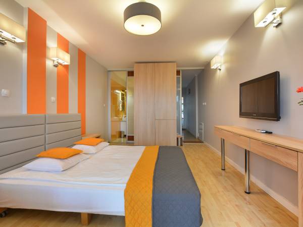 studio pomarańczowe (35m2) z tarasem i z ogrodem