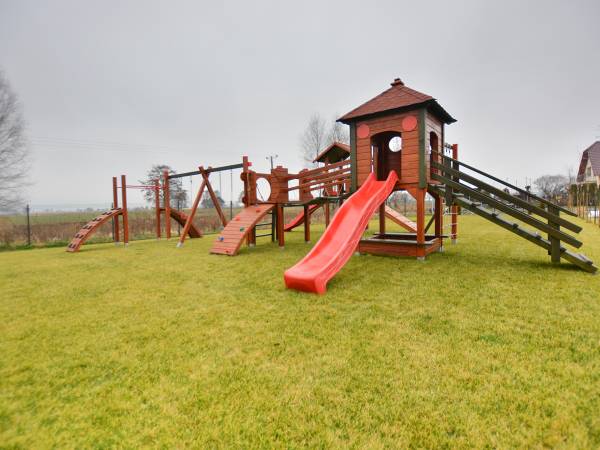 plac zabaw w nowym obiekcie