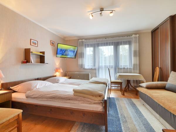 pokój 3 osobowy z balkonem