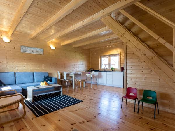 Domki Superior - salon i jadalnia