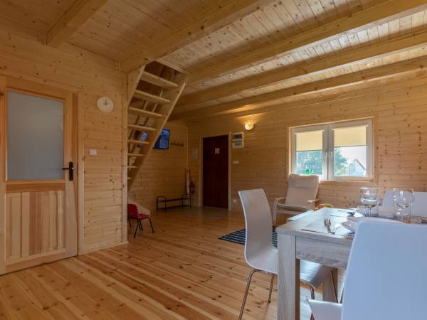 Domki Superior - salon i jadalnia