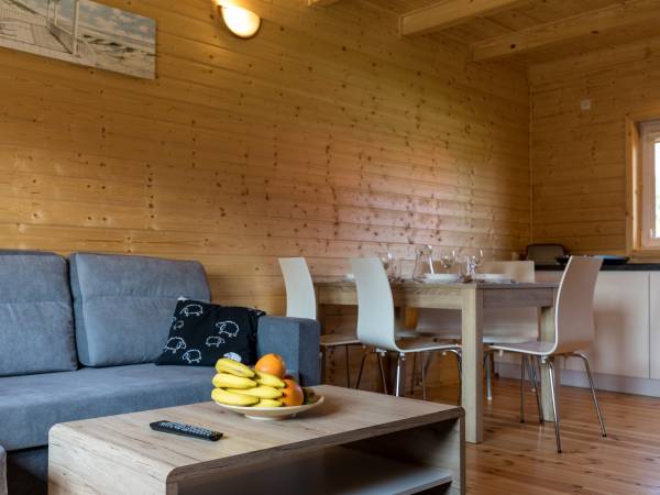 Domki Superior - salon i jadalnia