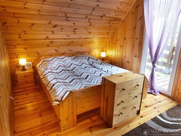 Dom przy lesie -sypialnia 1