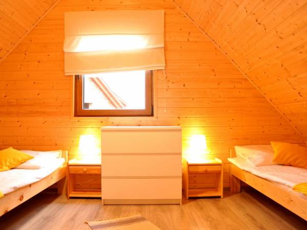 sypialnia 3 osobowa piętro