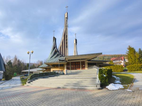Kościół pw. św. Józefa Robotnika w Ustrzykach Dolnych