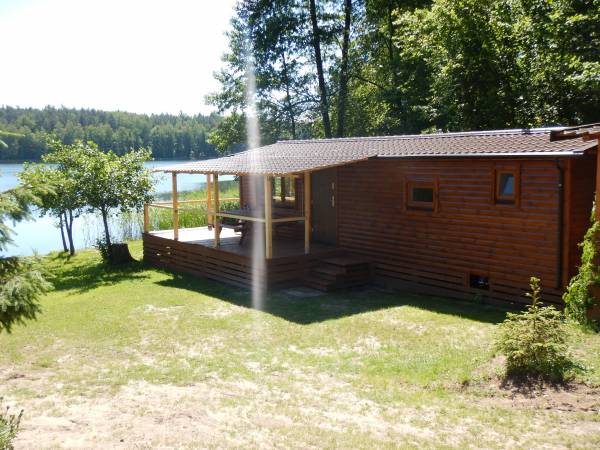 Domek 6 osobowy nad brzegiem jeziora