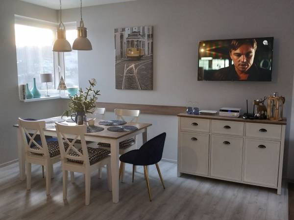 Villa Hampton salon z jadalnią