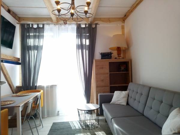 Apartament 2-pok.z sypialnią, salonem z kuchnią