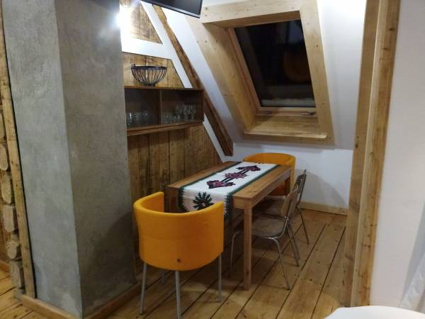 Apart.2-pok., 2-4os.