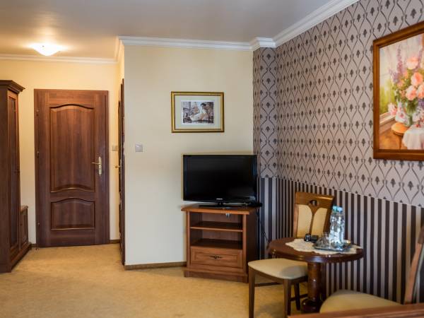 Hotel Akropol - Grupy i Wycieczki 