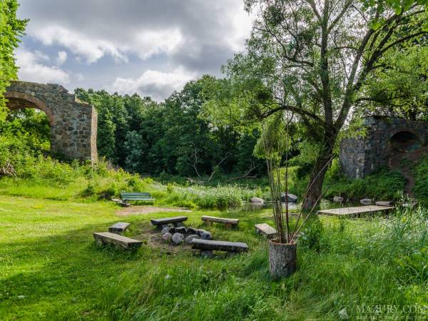  Apartamenty Żelazny Most i pole namiotowe