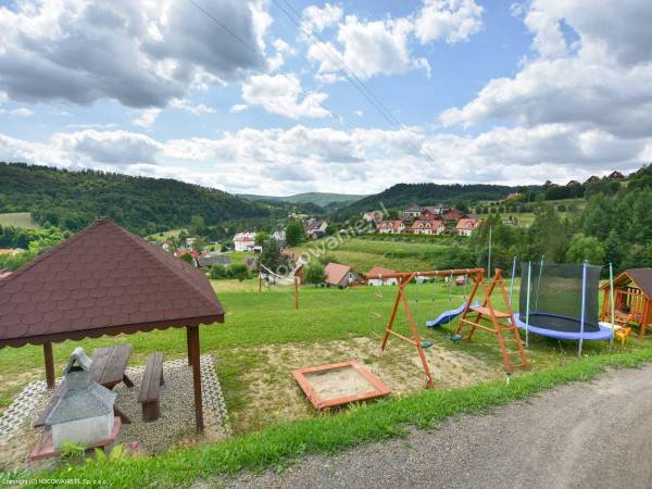 Domki na górze widokowej Plisz