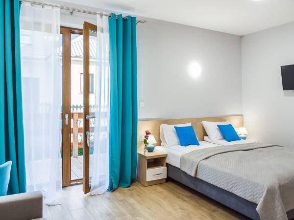 KUBRYK - POKÓJ NR 2 Z TARASEM