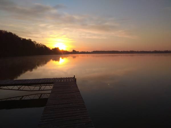 Wschód słońca widziany z naszego pomostu