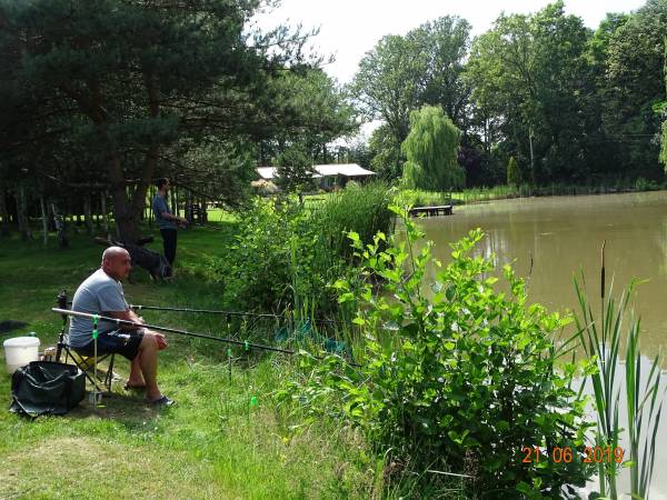 Dębowa Ostoja - domki agroturystyczne nad stawem