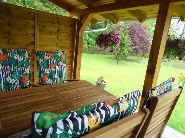 Dębowa Ostoja - domki agroturystyczne nad stawem