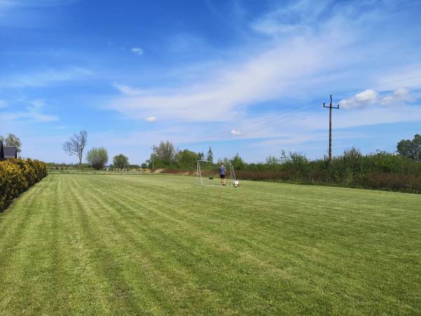 Miejsce rekreacji, piłka nożna i siatkowa