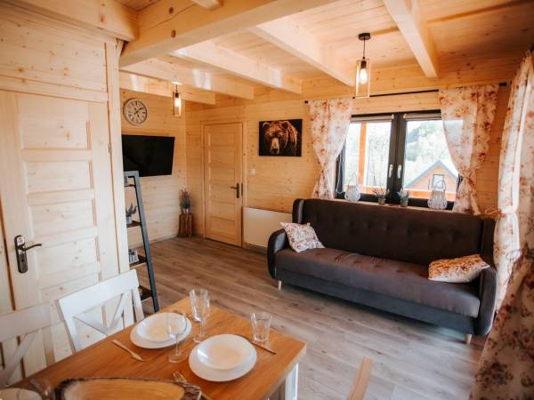 Chaty Skwirutowe Wzgórze - Domki Całoroczne 