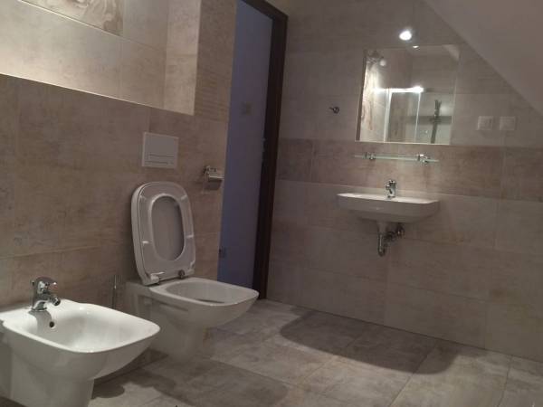 Domek Ryś- łazienka na piętrze