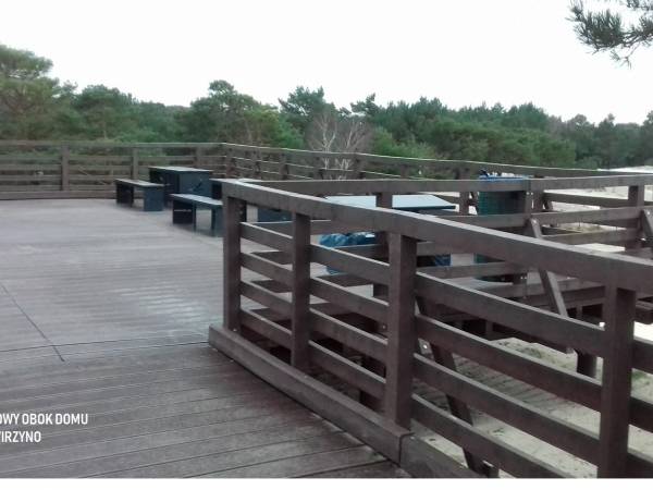 taras widokowy na morze obok domu Szum Fal