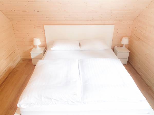 AJ Apartments - sypialnia 1