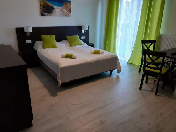 pokój 2-osobowy(260zł/doba ze śniadaniem)