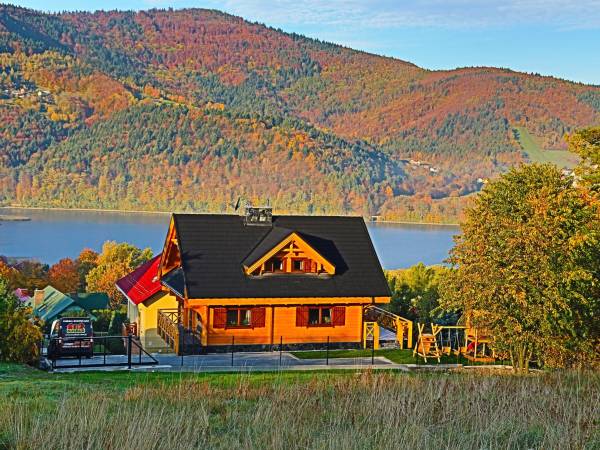 Pensjonat Bajka na tle Jeziora Międzybrodzkiego