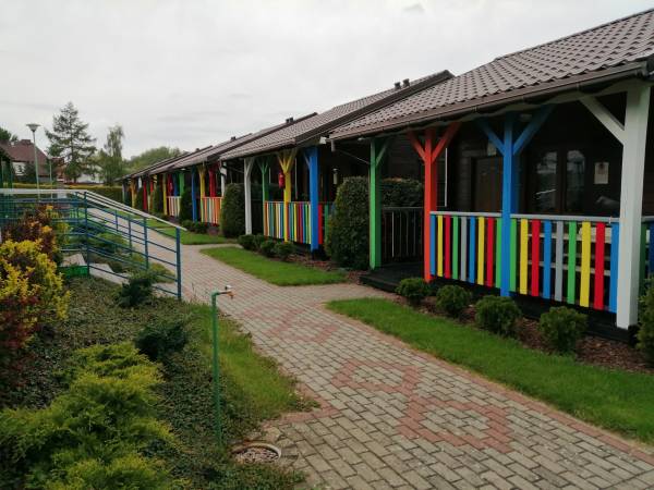 Domki od strony placu zabaw od nr. 8 do 14.