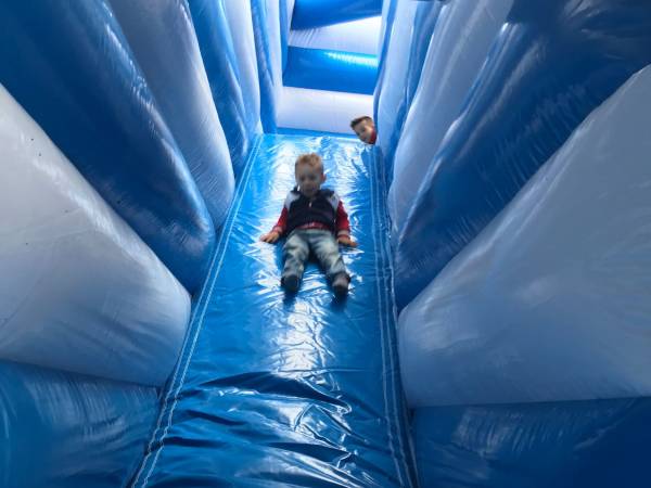 zjeżdżalnia dmuchaniec