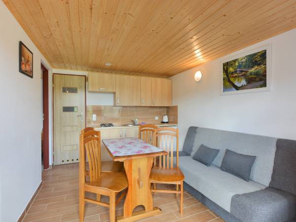 DOMKI i pokoje nad Jeziorem Solińskim