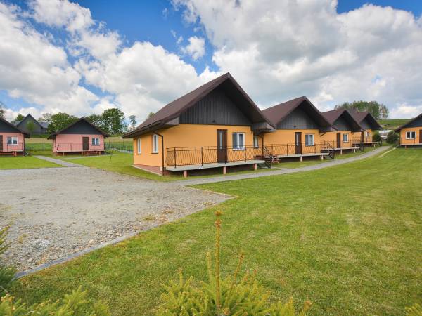 DOMKI i pokoje nad Jeziorem Solińskim