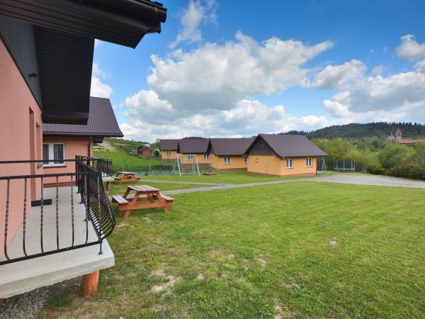 DOMKI i pokoje nad Jeziorem Solińskim