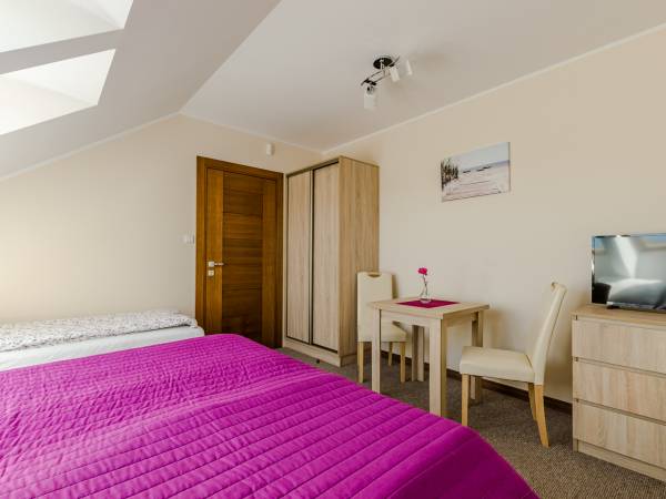 pokój nr 5 sypialnia