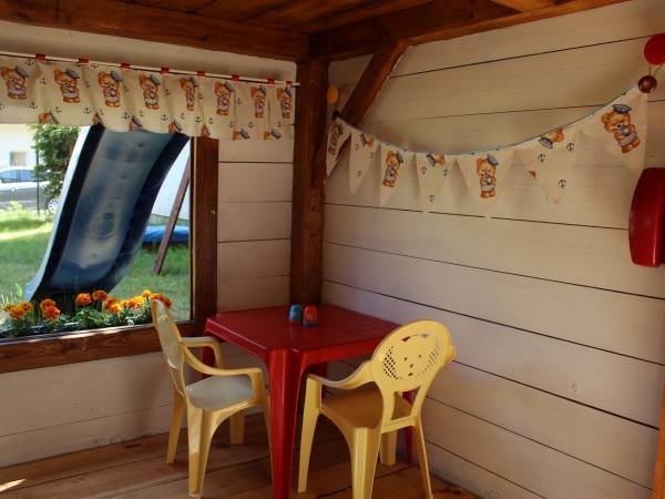 plac zabaw-domek Szum Fal