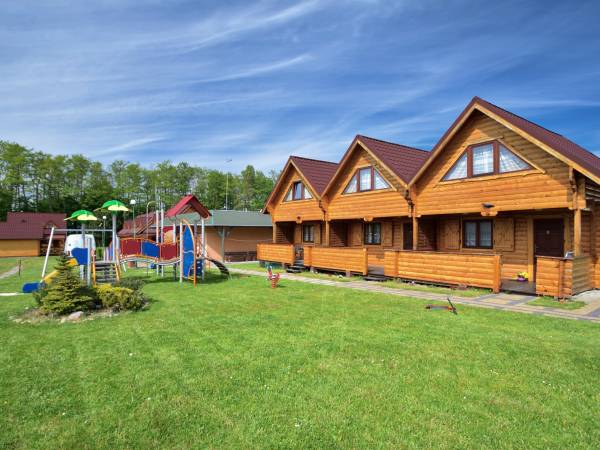 szereg trzech domków 7 os.