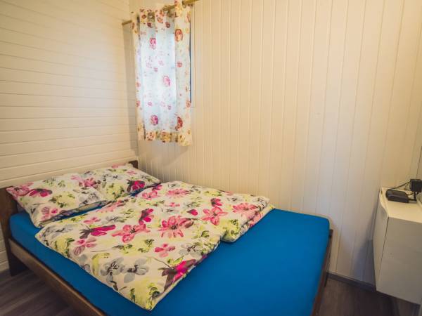 Sypialnia w średnim domku