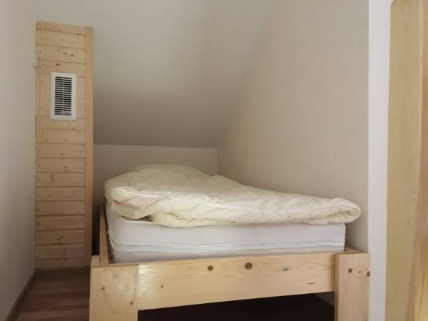 Sypialnia na górze - trzecie łóżko